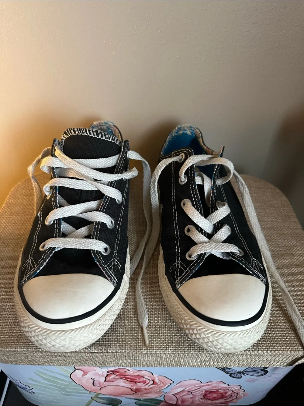 AllStar Converse Black Canvas Kids Lace-Up Sneakers with White Laces - 3 Juniors